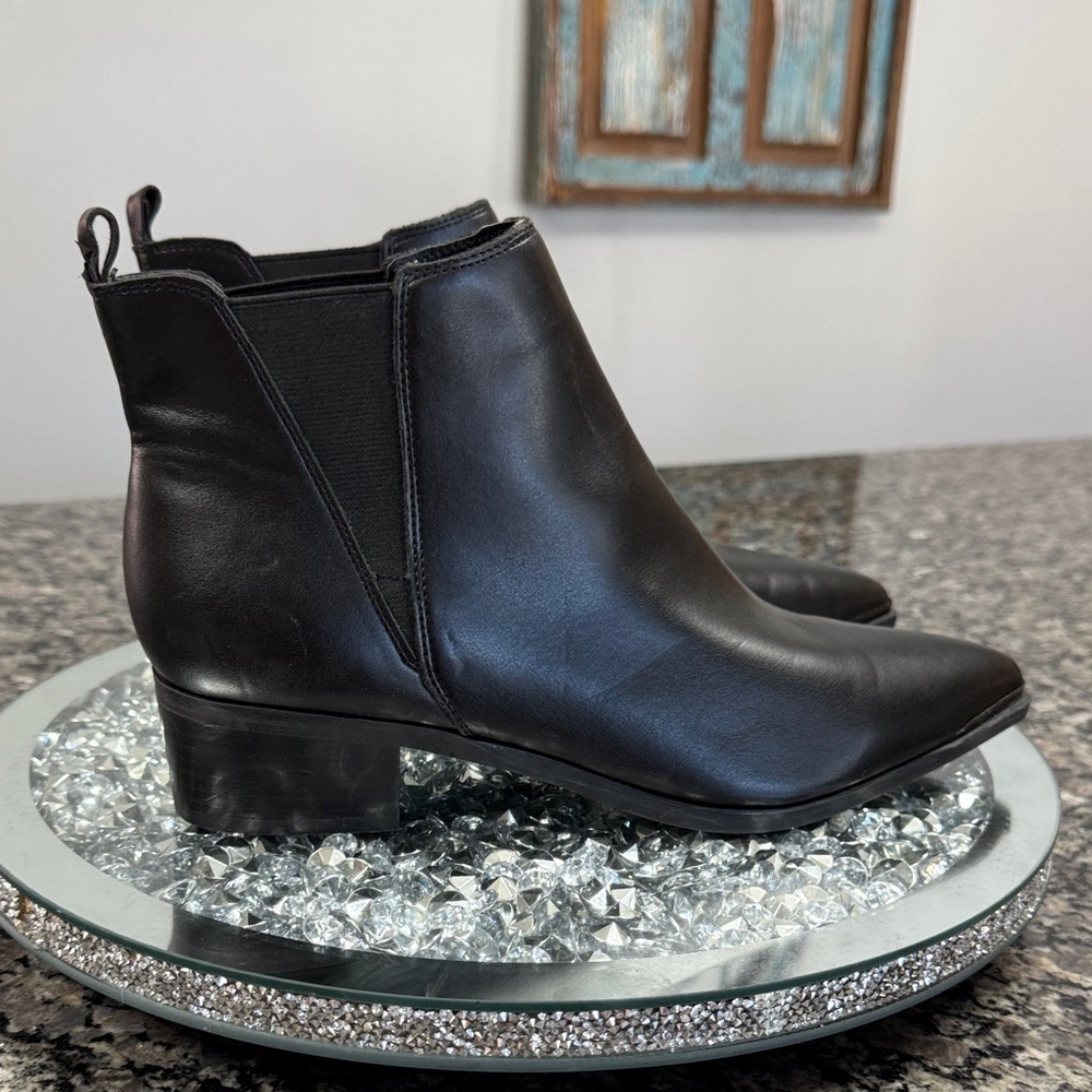 Marc Fisher Sleek Black Ankle Booties pointed toe NEW 8.5